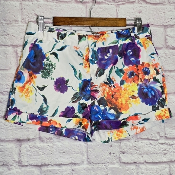 Ovi Pants - Ovi  Floral Mid Rise Shorts 2 Pocket, 3" Shorts Size Medium